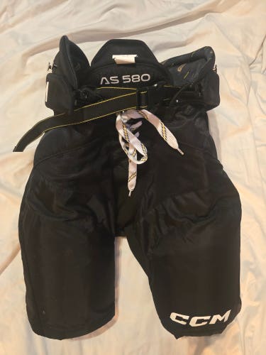 Senior Medium CCM AS 580 Hockey Pants (Used)