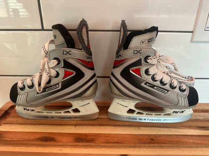 Bauer Vapor 1X Hockey Skates 7 Y  (Used)