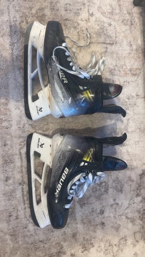 Bauer Vapor Hyperlite 2 Hockey Skates 8.5 fit 2
