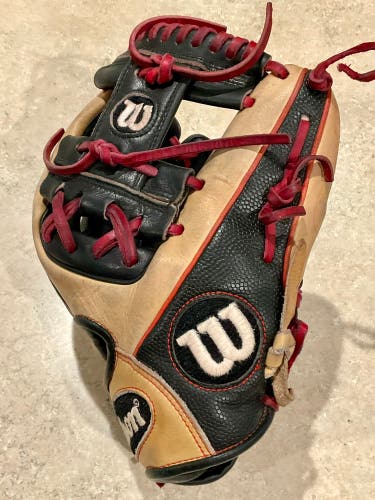 Wilson A2000 DP15 RH Infield Baseball Glove 11.5" (Used)