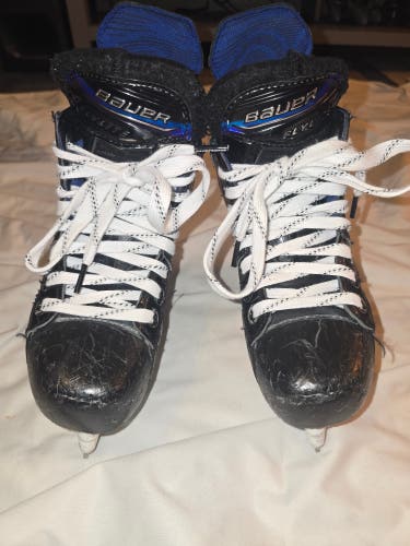 Black/White 2026 Bauer Vapor Flylite Hockey Skates Regular Width 12.5 (Used)