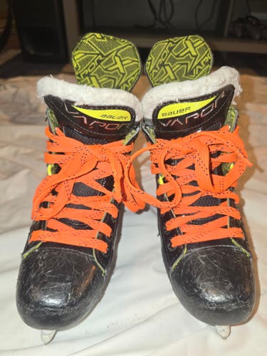 Black/Yellow Bauer Vapor 3X Hockey Skates Regular Width (Used)