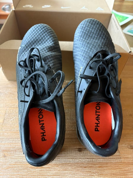 Black Unisex Size M 6.5 (W 7.5) Nike Phantom GX Indoor Cleats (Used)
