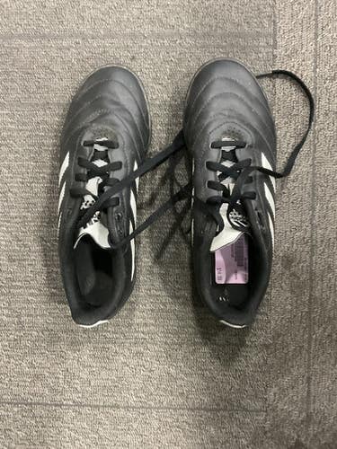 Used Adidas Soccer Cleats Black Junior 04 11614-S000236951