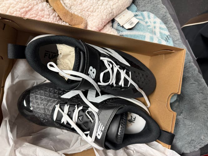 Black Women's Size M 10.5 (W 11.5) Under Armour Low Top Metal (New)