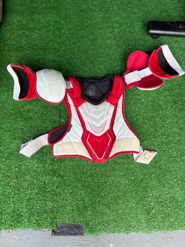 Small Senior Bauer Vapor APX2 Shoulder Pads (Used)