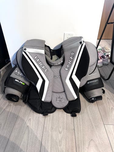 Vaughn SLR 2 Pro Carbon senior Goalie Chest Protector