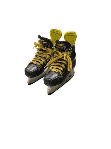 Used Bauer IGNITE PRO Junior Hockey Skate Junior 02.5 11847-S000035616