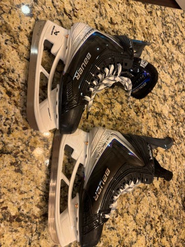 2026 Bauer Vapor Flylite Hockey Skates Regular Width Size 3.5 (Used)