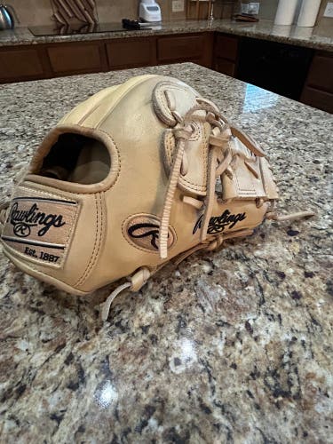 Rawlings Heart of the Hide RH Baseball Glove 11.75" (Used)