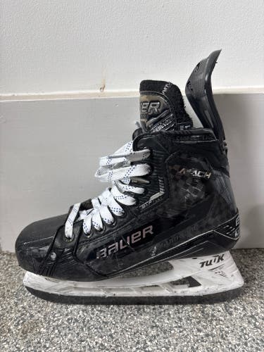 Black 2022 Bauer Supreme Mach Hockey Skates 7 Fit 1 (Used)