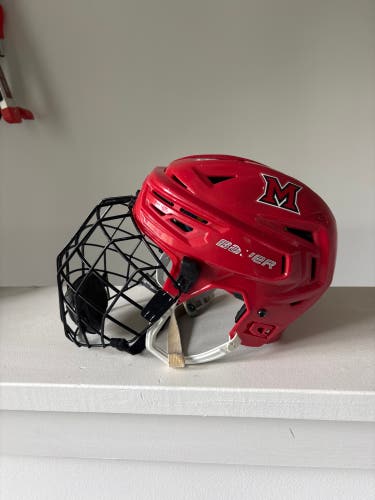 Medium Bauer Re-Akt 150 Helmet Pro Stock (Used)