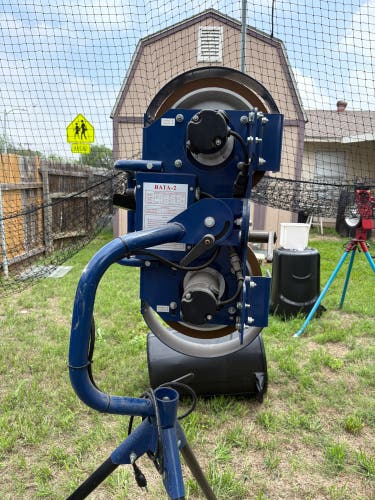 (Used) Bata2 Pitching Machine Buyer must pickup.