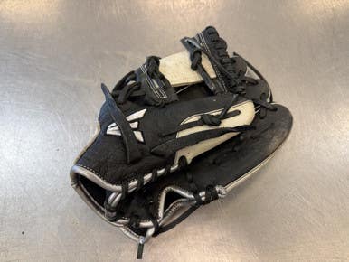 Used Easton FUTURE ELITE BB/SB Glove RH Throw Black 11" 11339-S000201661