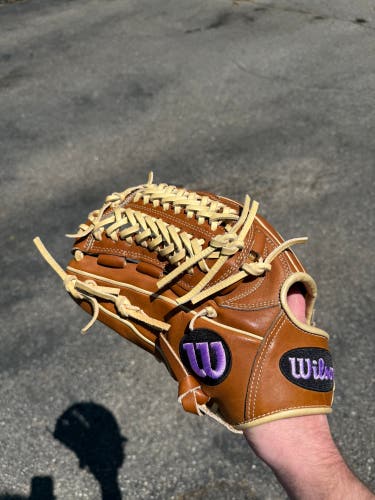 Wilson A2000 D33 LH Baseball Glove 11.75" (New)