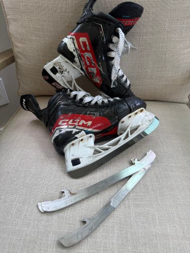 Great shape CCM JetSpeed FT6 Pro Hockey Skates Regular Width Size 5.5 (Used) w/ 3 sets of STEP steel
