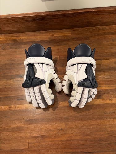 Yale Gait Lacrosse Gloves (New)
