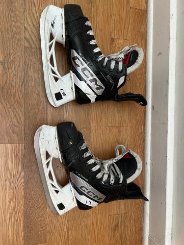 2023 CCM JetSpeed FT680 Hockey Skates Size 1.5 (Used)