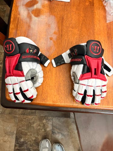 Warrior Burn Pro Lacrosse Gloves (Used)
