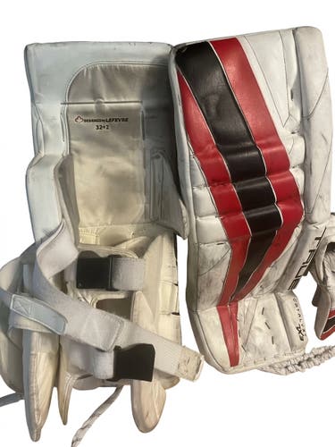 32" 2023 True Catalyst 7x Regular Goalie Full Set (Used)