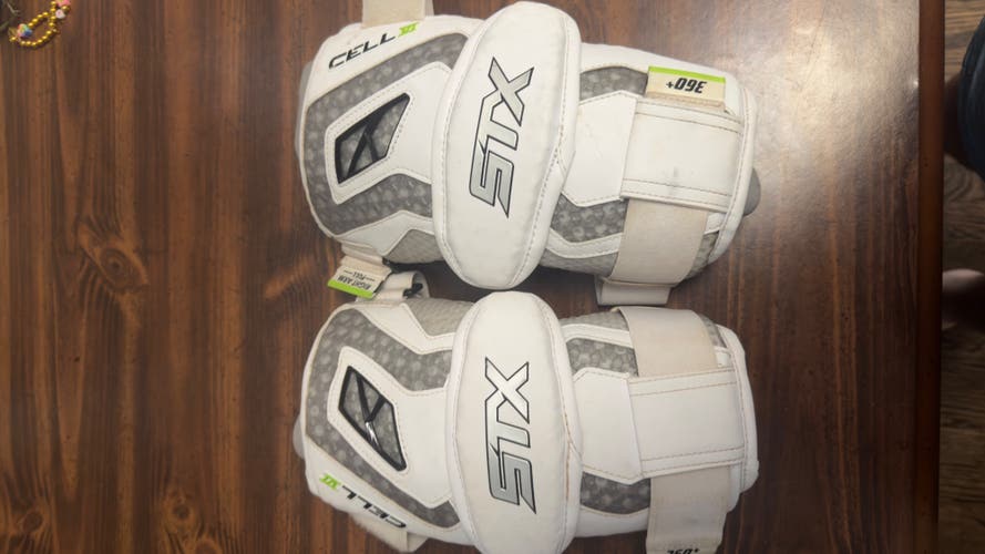 Medium Adult STX Cell V Arm Pads (Used)