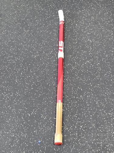 Used STX CRUX PRO Womens Atk/Mid LAX Shaft Red 11849-S000040111