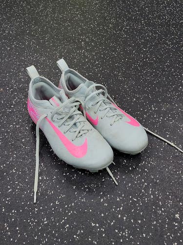 Used Nike Soccer Cleats Teal Junior 02.5 11849-S000040043