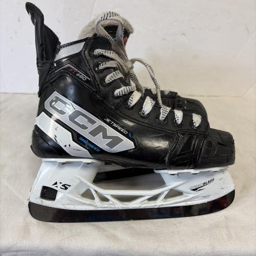Junior Size 3.5 CCM JETSPEED FT680 Ice Hockey Skates. Titanium Blades