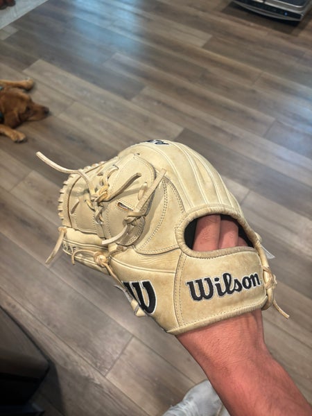 Wilson A2000 LH Pitcher's Baseball Glove 12" (Used)