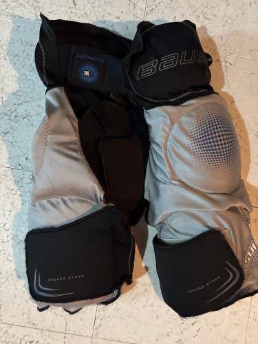 Men's Junior Large Bauer Supreme One95 Hockey Pants (Used)