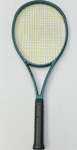 Wilson Blade 98 18x20 V9 Grip Size 3