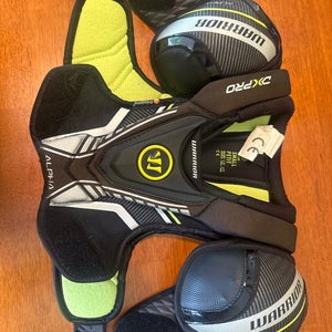 Small Junior Warrior Alpha DX Pro Shoulder Pads (Used)