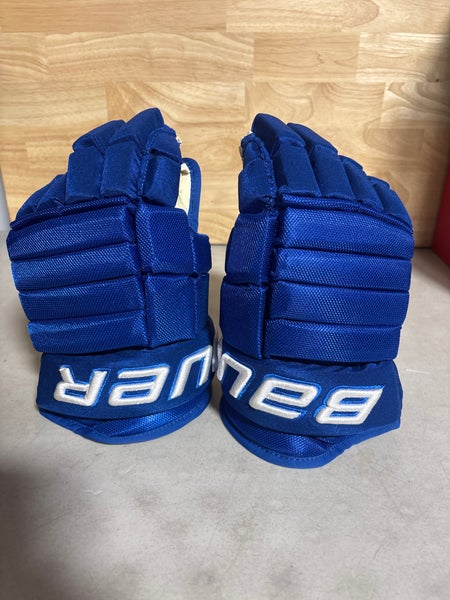 13” Glove and Medium Helmet combo pack Med