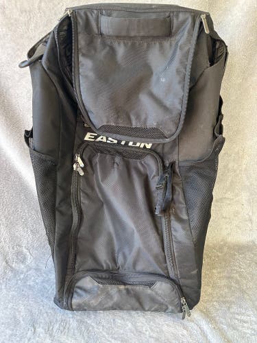 Black Easton Wheeled Catcher's Bag 12”x15”x27” (Used)
