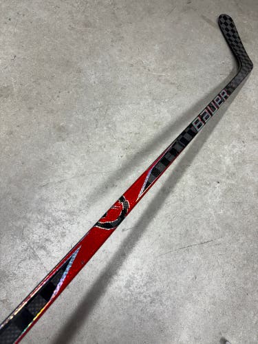 87 Flex P28M Senior Bauer Proto2 Left Hand Hockey Stick Pro Stock (Used)