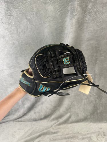 Black Wilson A1000 RH Infield Baseball Glove 11.5" (Used)