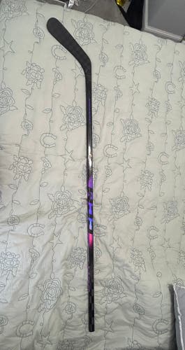 Intermediate CCM Ribcor Trigger 8 Pro Left Hand Hockey Stick P29 65 Flex (New) Never used no flaws