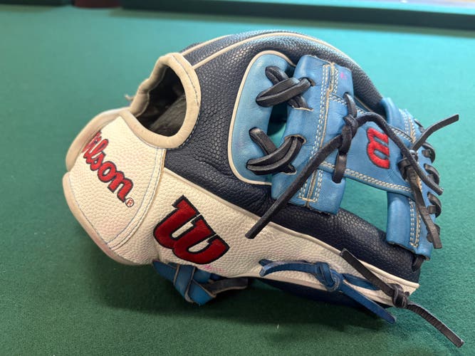 Wilson A2000 DP15 RH Infield Baseball Glove 11.25" (Used)