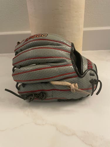 2024 Wilson A2000 RH Baseball Glove 11.25" (Used)