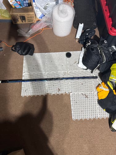 Broken Intermediate CCM Vizion Left Hand Hockey Stick P29 55 Flex (Used)