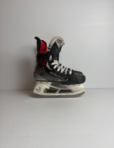 Used Size 1.5 D Junior Bauer Vapor X5 Pro Hockey Skates