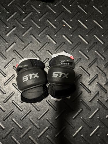Large Adult STX Stallion 1k Arm Pads (Used)
