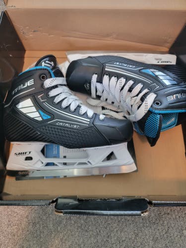Lightly-Used True Catalyst 5x4 Goalie Skates (Size Intermediate 6.0 D)