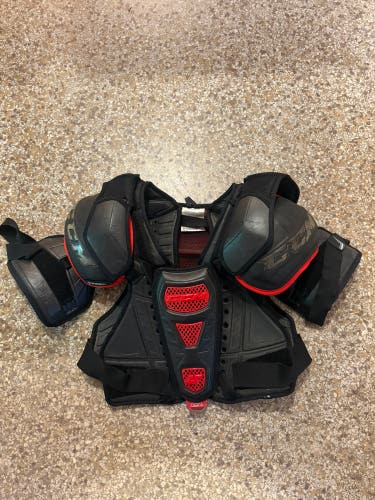 Men's Large Senior CCM U+ Crazy Light Shoulder Pads (Used)