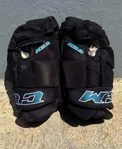 CCM HGPJS Gloves 14" Pro Stock (Used)
