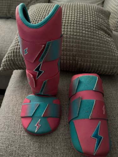 Max Clark leg & elbow guard set