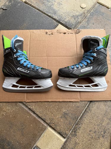 Black 2022 Bauer X-LS Hockey Skates Size 5.5 (Used)
