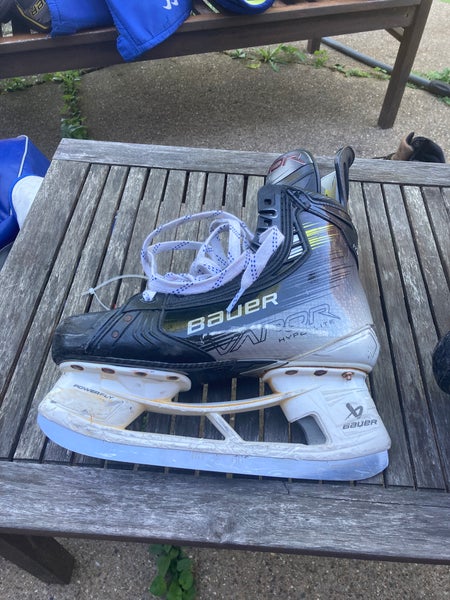 Black/Gray 2024 Bauer Vapor Hyperlite 2 Hockey Skates Regular Width 7 (Used)
