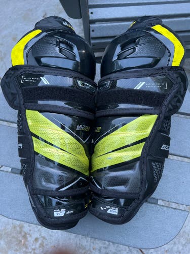 Junior Bauer Supreme Ultrasonic 11" Shin Pads (New)
