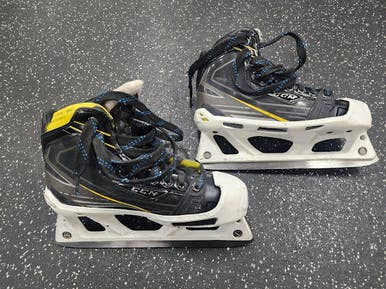 Used CCM 6092 Junior Goalie Skate Junior 04 11849-S000037590